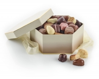 Hatteæske sekskantet brun/guld luksus chokolade & luksusæg|1000 g.