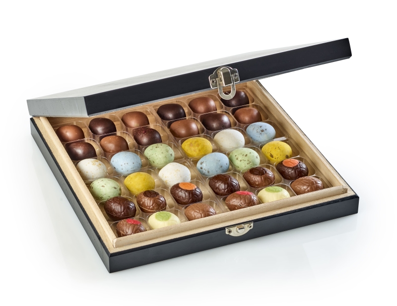 Sort luksus tr&aelig;&aelig;ske med 36 stk. &aelig;g - 3 varianter | 360g